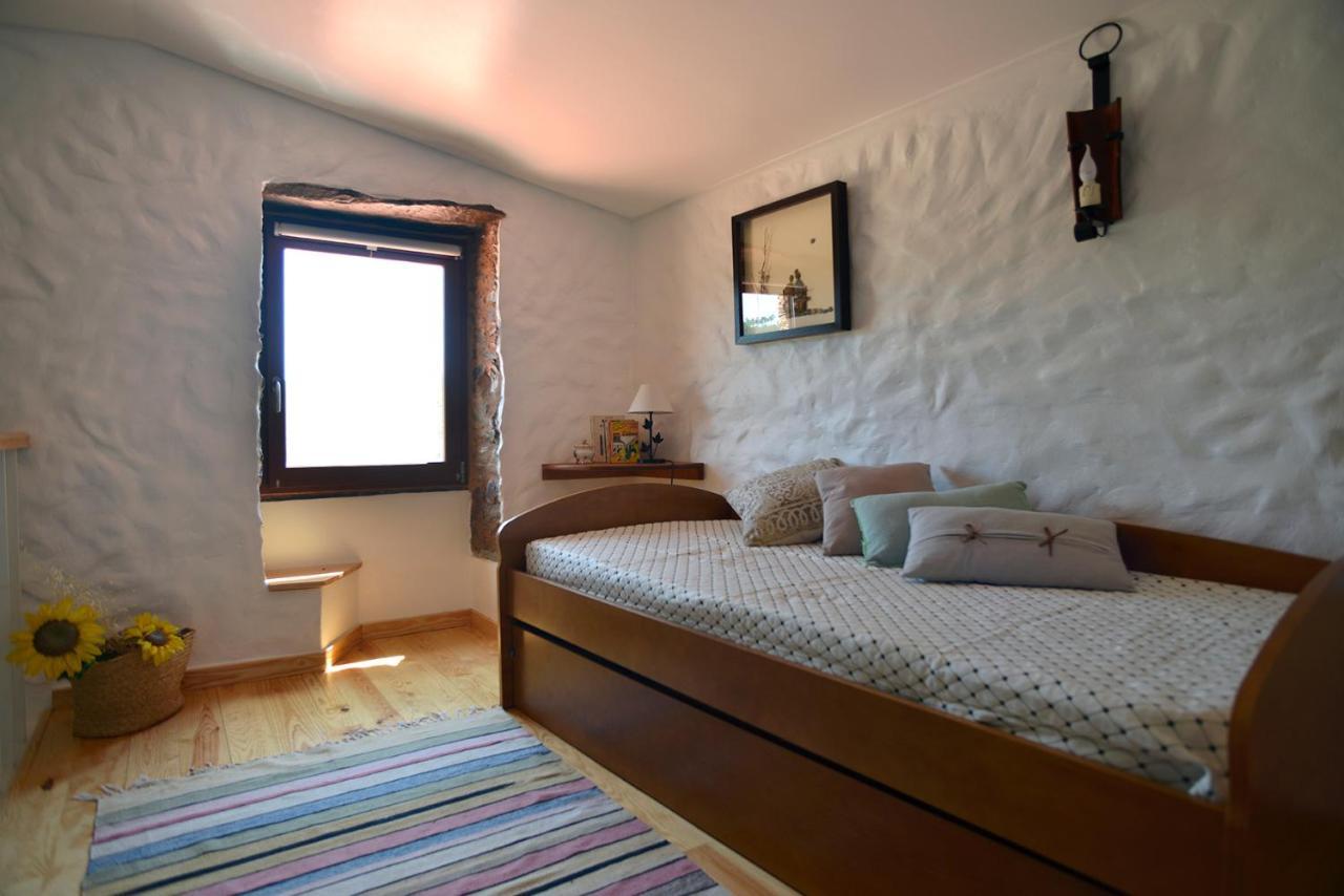 Refugio Do Raposo/Casa Deneb Villa Montes da Senhora Екстериор снимка